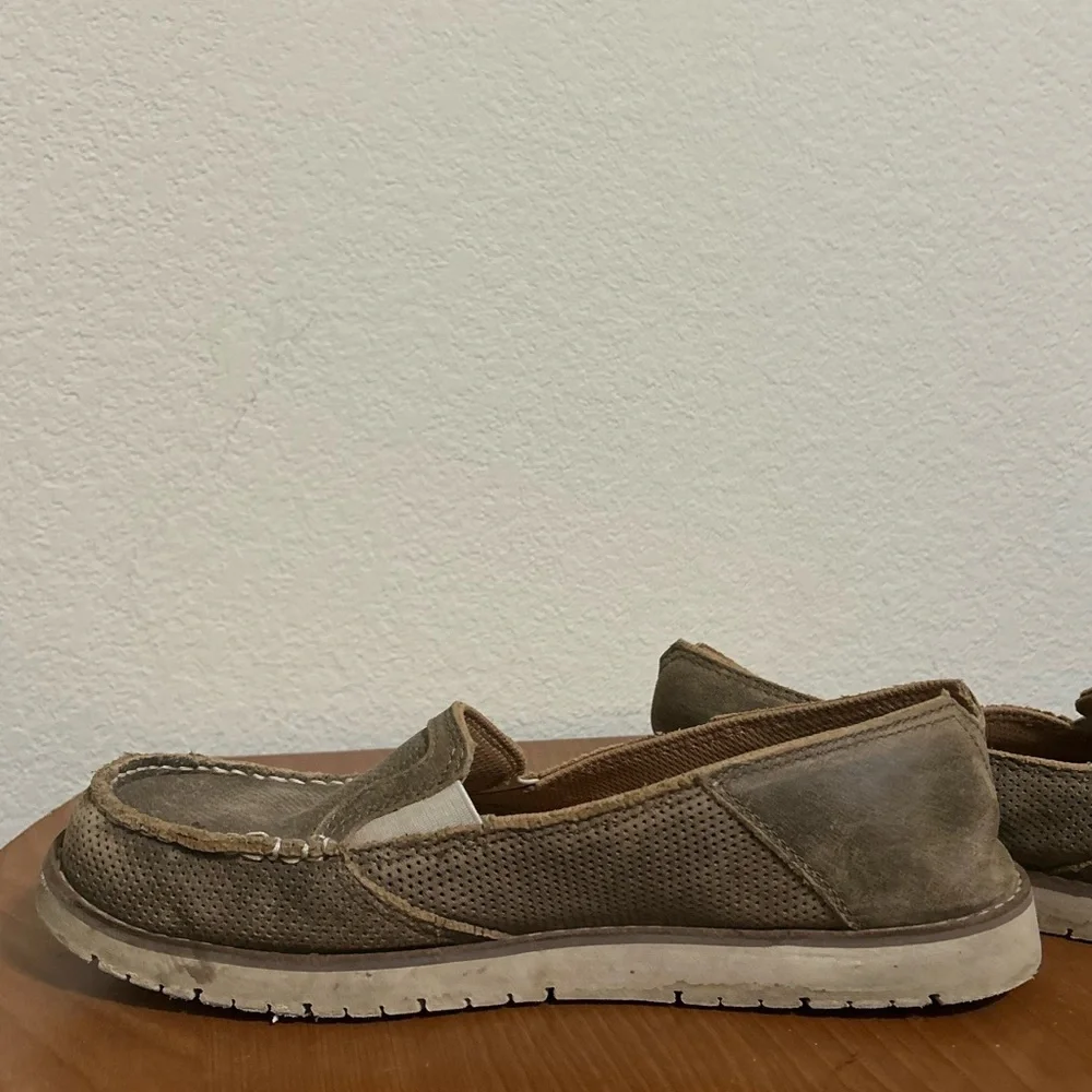 Ariat women cruiser